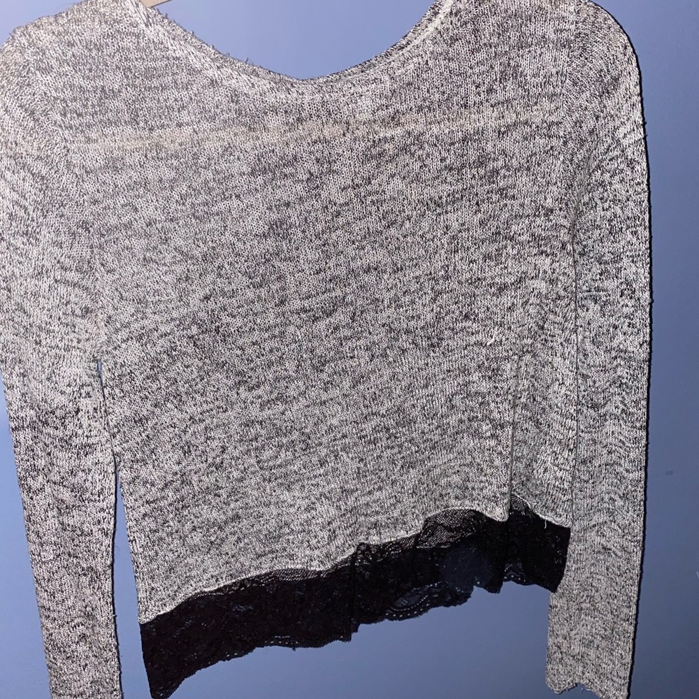 Long sleeve, laced bottom crop top